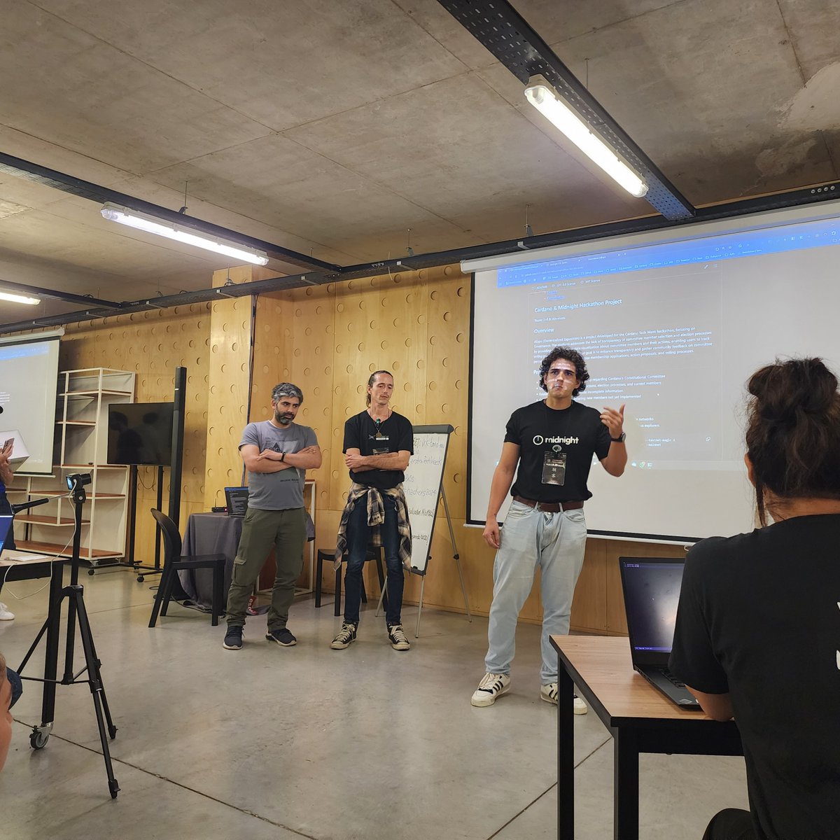 MidnightNtwrk's tweet image. Congratulations to the winners of the #MidnightNetwork hackathon track during #CardanoTechWeek:
🥇 Fran and The Redeemers from @txpipe_tools – Built a DAO-focused voting system.
🥈 @ErickRomeroEdda from @eddalabs_io – Created a voting feature for integration with the Mesh…