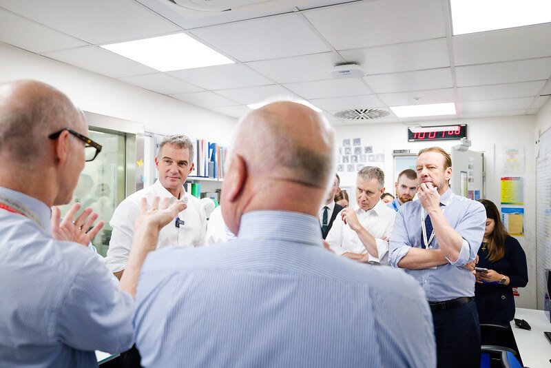 Last week <a href="/NPIP_Org/">NPIP</a> revealed one of the UK’s first #TotalBodyPET scanners at <a href="/GSTTnhs/">Guy's and St Thomas'</a>. MDC CEO Chris Molloy was joined by Ministers, Rt Hon Peter Kyle MP, Rt Hon Wes Streeting MP and Sarah, the first patient scanned. 
🔗 hubs.li/Q02-kBgL0