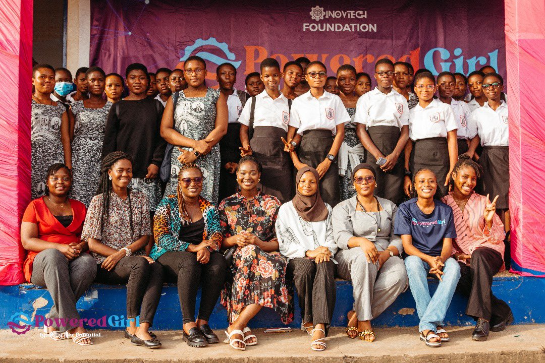 divas_aigh's tweet photo. Our Program Co-lead, Adiza, shared her journey at #PoweredGirlSummit, highlighting our impact in empowering girls in #AI through #HerDigitalJourney. Proud to partner with @inovtechsc for @poweredgirlgh Summit2024!

 #WomenInAI #DiAG #GrowwithDivas https://t.co/iuE9Et2J3g