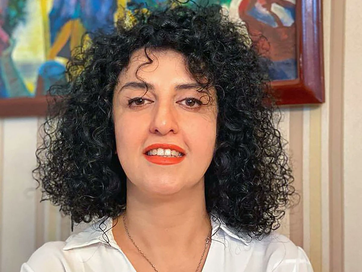 Armin Arefi (@arminarefi) on Twitter photo URGENT. La militante iranienne des droits de l'Homme Narges Mohammadi, Prix Nobel de la paix 2023, a été libérée de prison pour raison médicale, a annoncé son avocat selon l'<a href="/afpfr/">Agence France-Presse</a>. URGENT. La militante iranienne des droits de l'Homme Narges Mohammadi, Prix Nobel de la paix 2023, a été libérée de prison pour raison médicale, a annoncé son avocat selon l'<a href="/afpfr/">Agence France-Presse</a>.
