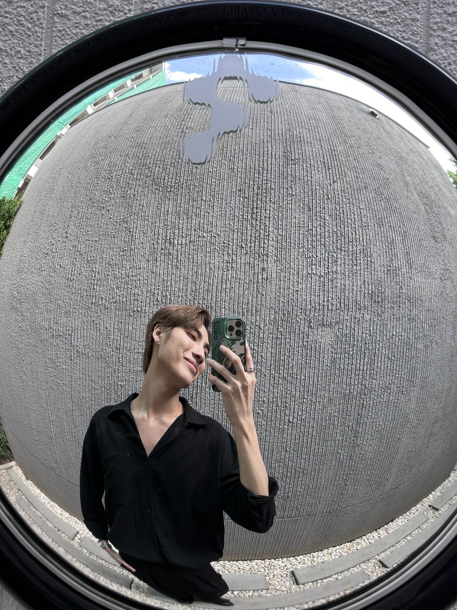 Topari_Recordy's tweet photo. Mirror 🪞 
#topari 
#recordy https://t.co/1kr2pceUG1