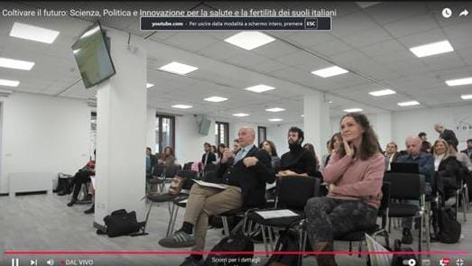 CREARicerca (@crearicerca) on Twitter photo 📸 Ecco alcuni momenti del convegno "Coltivare il Futuro: Scienza, Politica e Innovazione per la Salute e la Fertilità dei Suoli Italiani", organizzato da CREA in collaborazione con <a href="/EJP/">ejp</a> SOIL, <a href="/IUSS_ORG/">International Union of Soil Sciences</a> Hub e la <a href="/reterurale/">Rete Nazionale PAC</a>
Per seguire i lavori: youtube.com/live/pwzyz7sRc… 📸 Ecco alcuni momenti del convegno "Coltivare il Futuro: Scienza, Politica e Innovazione per la Salute e la Fertilità dei Suoli Italiani", organizzato da CREA in collaborazione con <a href="/EJP/">ejp</a> SOIL, <a href="/IUSS_ORG/">International Union of Soil Sciences</a> Hub e la <a href="/reterurale/">Rete Nazionale PAC</a>
Per seguire i lavori: youtube.com/live/pwzyz7sRc…