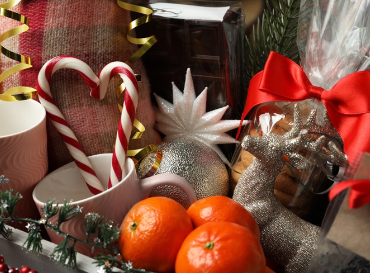 ChimeInCICUK's tweet photo. Loving the season of Christmas Crafts! Ours our recycled - wherever possible! Hot Chocolate Reindeer Jars and Bath Bombs are coming to Santa's Grotto on 6th &amp; 12th December.  #Rossington #Edlington #DoncasterisGreat #Multiply @MyDoncaster @SouthYorksMCA hello@chime-in.co.uk
@ https://t.co/SehRc2Zfdh