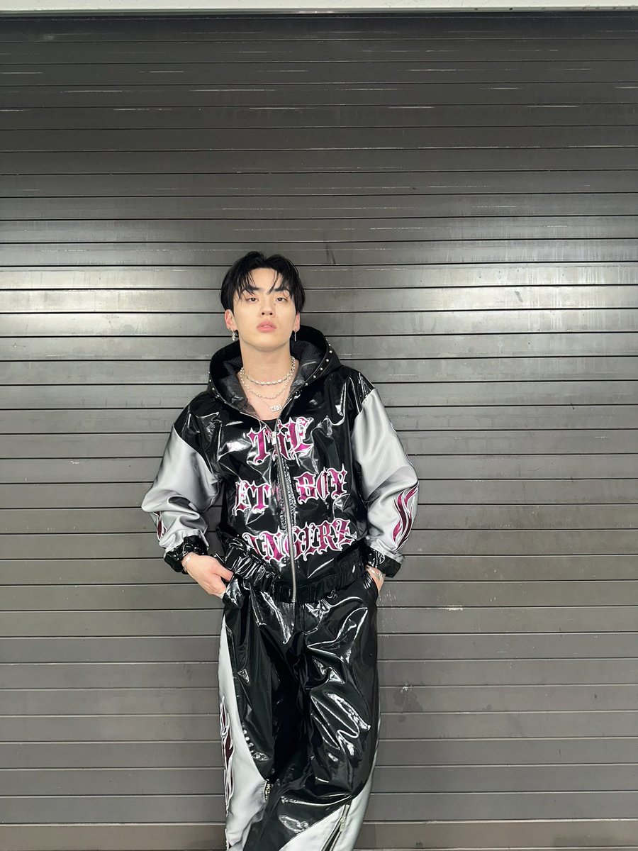 THE JET BOY BANGERZ【公式】 (@tjbb_) on Twitter photo EXILE THE SECOND LIVE TOUR 2024 "THE FAR EAST COWBOYZ" 
〜THE ENCORE〜Behind Photo📸
#宇原雄飛 (𝐕𝐨𝐜𝐚𝐥)
instagram.com/yuhi_uhara_off…
#古嶋滝(𝐏𝐞𝐫𝐟𝐨𝐫𝐦𝐞𝐫)
<a href="/taki_kojima/">TAKI</a> 
instagram.com/taki_kojima_of…
𝑇ℎ𝑎𝑛𝑘 𝑦𝑜𝑢🖤⚡️
<a href="/EXILETHESECOND_/">EXILE THE SECOND</a> 
#EXILETHESECOND
#THEFAREASTCOWBOYZ EXILE THE SECOND LIVE TOUR 2024 "THE FAR EAST COWBOYZ" 
〜THE ENCORE〜Behind Photo📸
#宇原雄飛 (𝐕𝐨𝐜𝐚𝐥)
instagram.com/yuhi_uhara_off…
#古嶋滝(𝐏𝐞𝐫𝐟𝐨𝐫𝐦𝐞𝐫)
<a href="/taki_kojima/">TAKI</a> 
instagram.com/taki_kojima_of…
𝑇ℎ𝑎𝑛𝑘 𝑦𝑜𝑢🖤⚡️
<a href="/EXILETHESECOND_/">EXILE THE SECOND</a> 
#EXILETHESECOND
#THEFAREASTCOWBOYZ