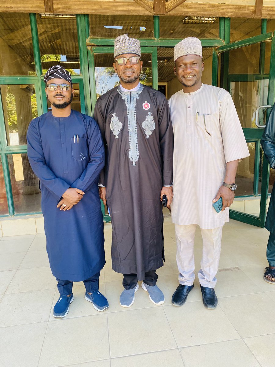 Mallam_jabeer's tweet photo. PRESS CONFERENCE FROM THE OBIDIENT MOVEMENT CHAIRED BY THE GLOBAL COORDINATOR ON THE RECENT ARREST OF MR. DELE FAROTIMI BY THE @PoliceNG 

Details soon…

#FreeDeleFarotimiNow https://t.co/JnS2H7nU2s