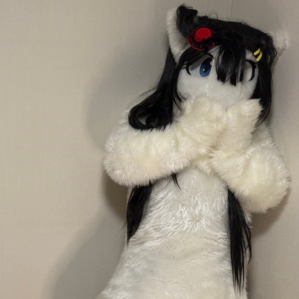 suimin24's tweet photo. 先日のケモすてminiにてもふもふドラゴンのシルキーが着ぐるみデビューしてました！

可愛いのが大好きな「男の子」なので、見かけたら絡んでやってください！ https://t.co/wtD1ca2RnN