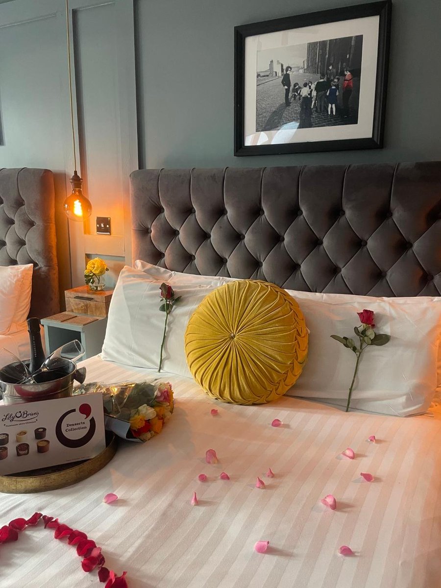 PhoenixHotelliv's tweet photo. Elevate Your Stay! Make your visit to Phoenix Hotel even more special with our exclusive add-on packages!  Call us on 0151 207 1299 to add yours now! #PhoenixHotel #LuxuryTravel #Liverpool #Staycation #explore #gifts #packages https://t.co/Z4bWLHAR73