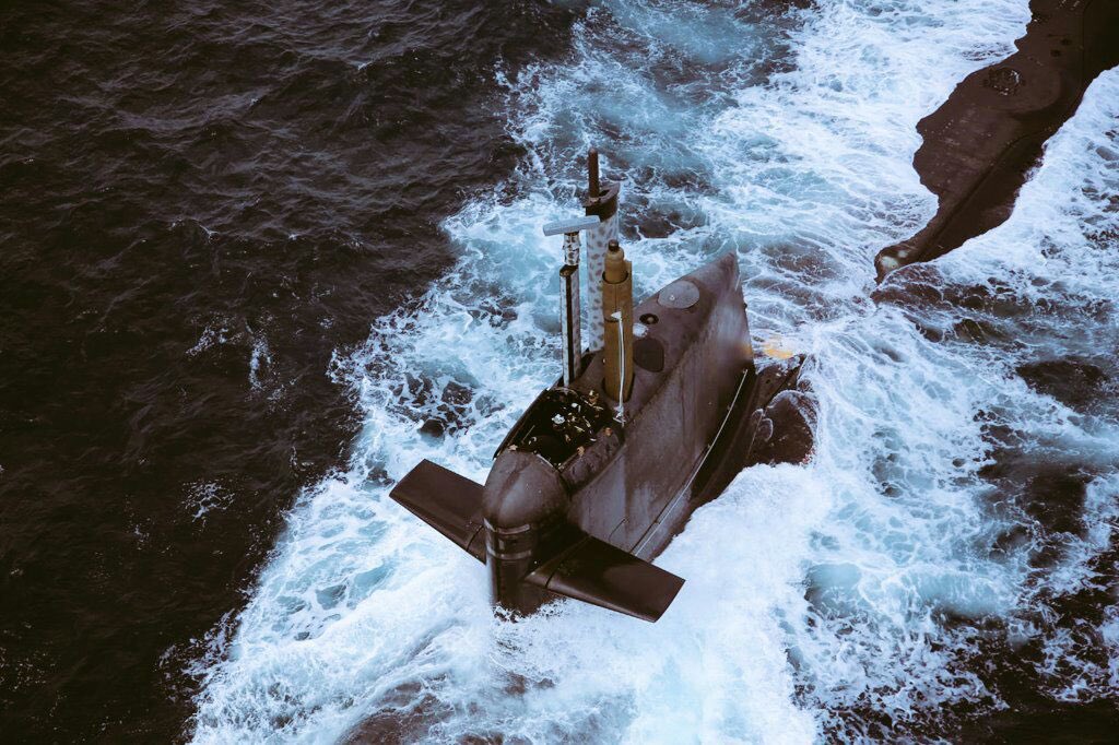 navalgroup_IN's tweet image. We salute the bravery and dedication of the Indian Navy.
As a trusted partner of the @indiannavy we are proud to contribute to the nation's maritime security and defence ⚓️
Here's to the guardians of our seas 🌊 and the protectors of our nation's sovereignty 🇮🇳
#IndianNavy…