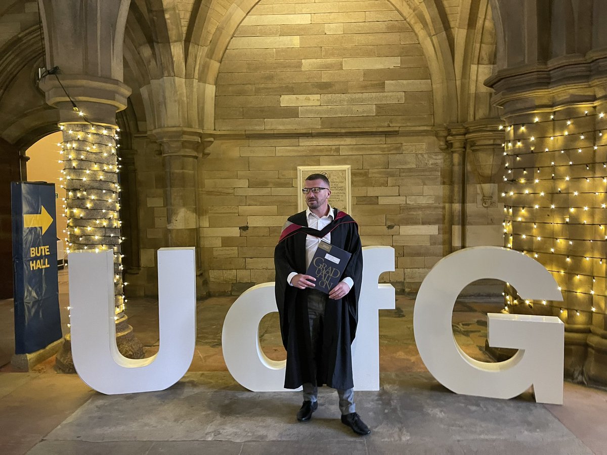 Darren Anderson (@darrena333) on Twitter photo Just like that 3 years of tongue twisting theories , Harvard referencing and deadlines I can now finally read books for enjoyment 👨🎓<a href="/UofGlasgow/">University of Glasgow</a> #alinsky #foucalt Just like that 3 years of tongue twisting theories , Harvard referencing and deadlines I can now finally read books for enjoyment 👨🎓<a href="/UofGlasgow/">University of Glasgow</a> #alinsky #foucalt