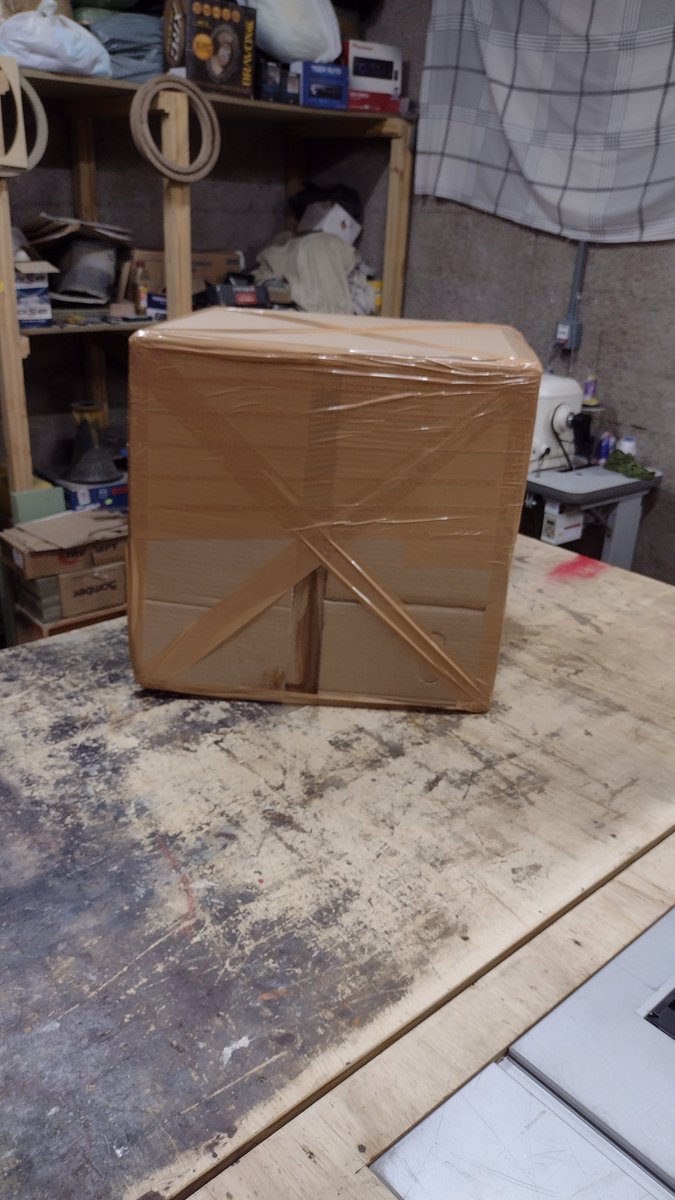 ric_brandt's tweet image. Teddybear packed and ready to go!
#plushsuit #fursuit #plushie #teddybear #plushiesuit #teddybearsuit #onepiece #lockable