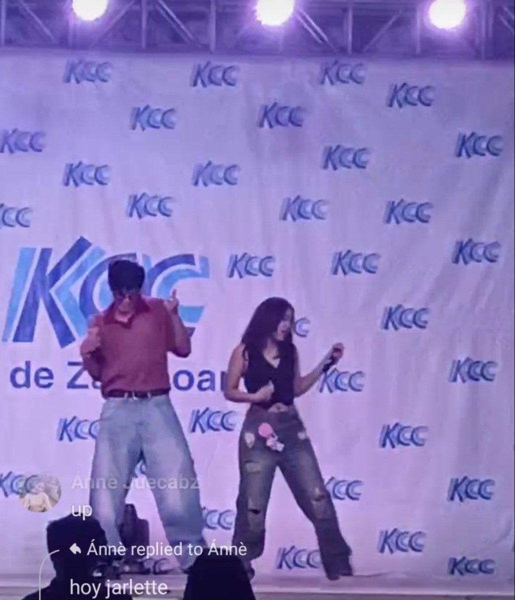 jponci21's tweet photo. Swerte yung keychain na bigay ko kay Kolette! Aaaaccck! 
Kasama sa pagkanta ng Porque at Jarlette Dance Craze! 

BIENVENIDOS KOLETTE
#KoletteMadelo https://t.co/bbRc03oGV5