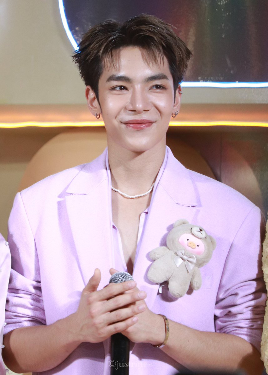 justrinew_'s tweet photo. ยิ้มปลากาเบนที่ถูกต้อง🥰

#SiamCenterxATLAS #ATLAS_th #ATLASth

ꔛ🚀‧₊ #JETATLAS #JetPatpaiboon  ˚🧡* ⋆𓈒 https://t.co/pL5AruYNAi