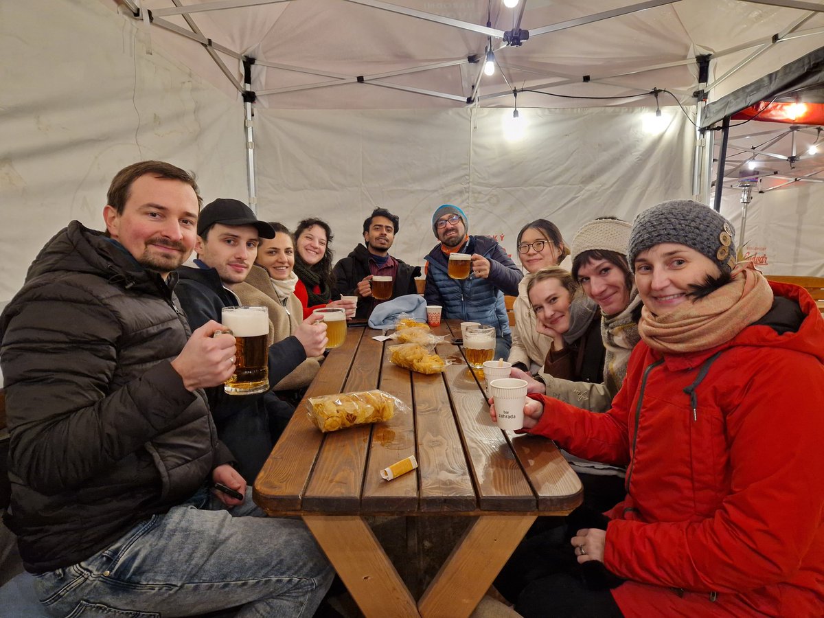 Traditional visit of the Olomouc Christmas market with mulled wine (and beer for those who prefer).