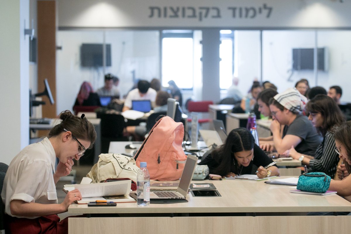 DemocracyIL's tweet photo. הפרדה בין נשים לגברים ללא מגבלות?
הצעת החוק של חה"כ לימור סון הר מלך שעולה היום לקריאה טרומית מסירה למעשה את התנאים המגבילים הפרדה מגדרית באקדמיה. עו"ד ענת טהון אשכנזי @AnatThon  ועו"ד ספיר פז מסבירות את ההשלכות הבעייתיות של השינוי הזה על נשים ועל הזכות לשוויון, ולמה למרות שחשוב לשלב חרדים בהשכלה הגבוהה –  הפגיעה שיגרום החוק תהיה גדולה מהרווח.
לחוות הדעת המלאה: https://t.co/eHqF5VTxDl

צילום: Miriam Alster/FLASh90