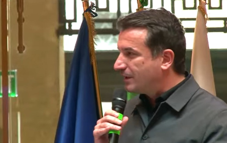 VolpeReal's tweet photo. #angi #premioangi
live https://t.co/2Ir1SMQwb4
"Per noi Beautiful era italiano, perché in passato con le scatole delle sardine in Albania venivano fatte antenne per prendere la Rai in Italia. Negli anni '90 la gente si è stupita di quanto gli albanesi conoscessero già benissimo l'italiano"
Erion Veliaj @erionveliaj, Sindaco @CityOfTirana
#adv