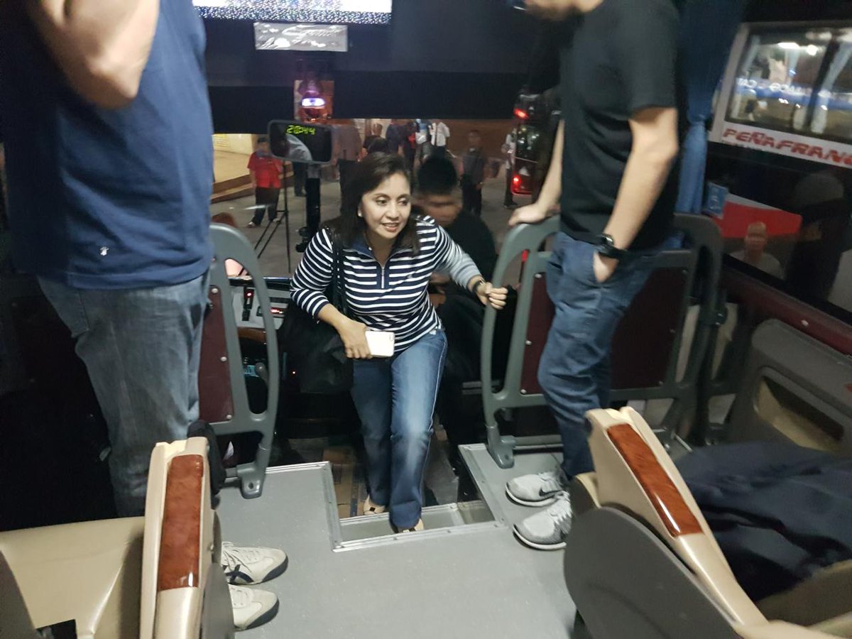 May VP na gumastos ng mahigit P42M ng pera ng taumbayan para sa mga biyahe niya nung 2023.

May VP din naman na sumasakay lang ng bus kapag umuuwing Naga.

Again, it's the leader, not the budget.