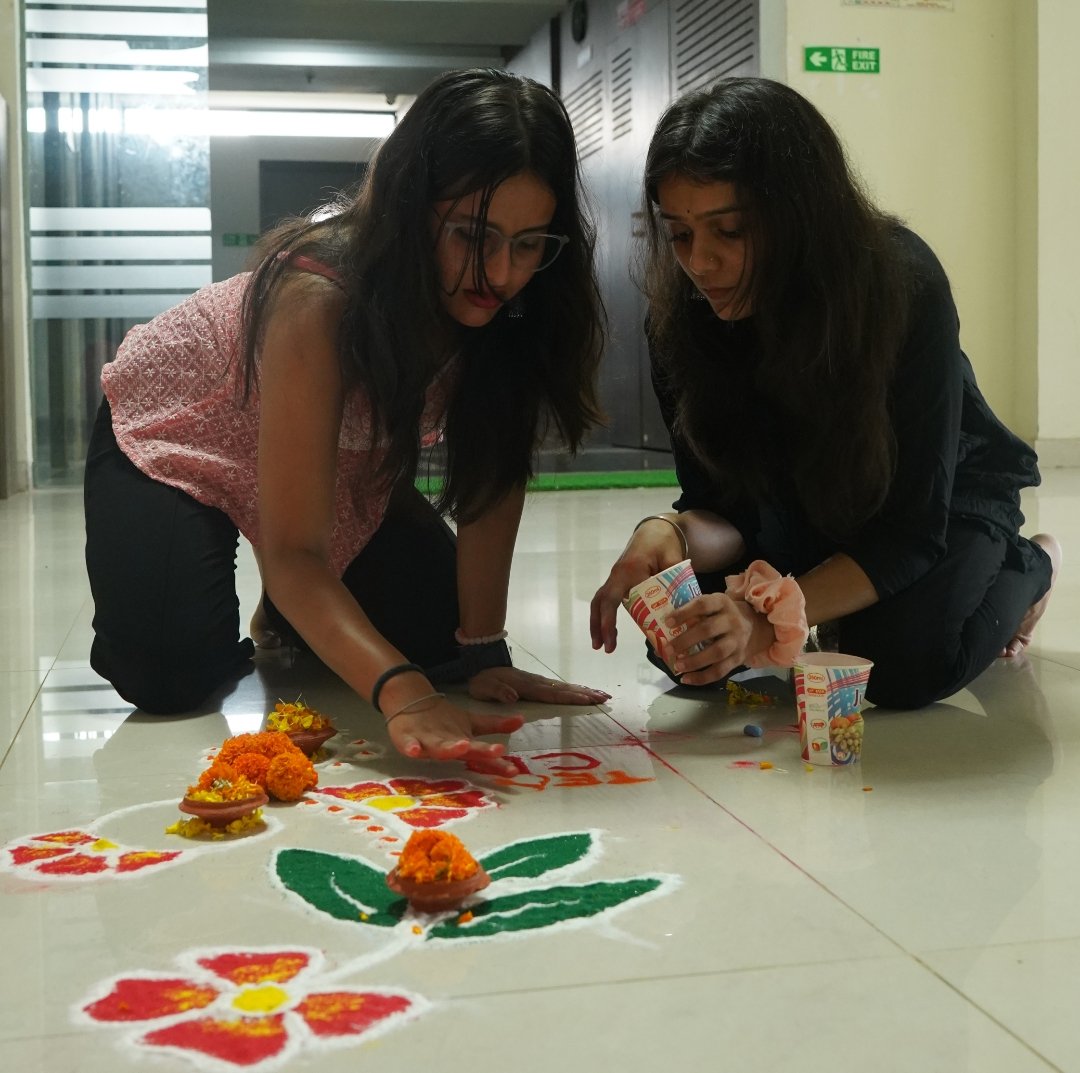 schoolofcomms_'s tweet photo. LATE POST - Lighting up #SCOMM! Our #Diwali celebration at #XIMUniversity was a vibrant mix of tradition &amp; talent. From Dean Dr. V. Vijay Kumar’s inspiring address to rangoli, soulful singing, fun games, a stylish ramp walk, &amp; dances by UG students, it was a pure festive joy! https://t.co/sDGlfwZ4HW