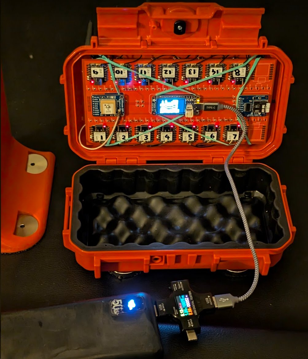 thebaldgeek's tweet photo. Running a power brick endurance test on the #wifydra since it will be on the roof of the car and I don't want a power lead through the window, I need to know how long each of my packs can run it.
1.33 Amps or 6.8 Watts.
Ive pulled 10 amp hours over 7 hours 20 minutes so far.
#roadtrip #allTheWifi