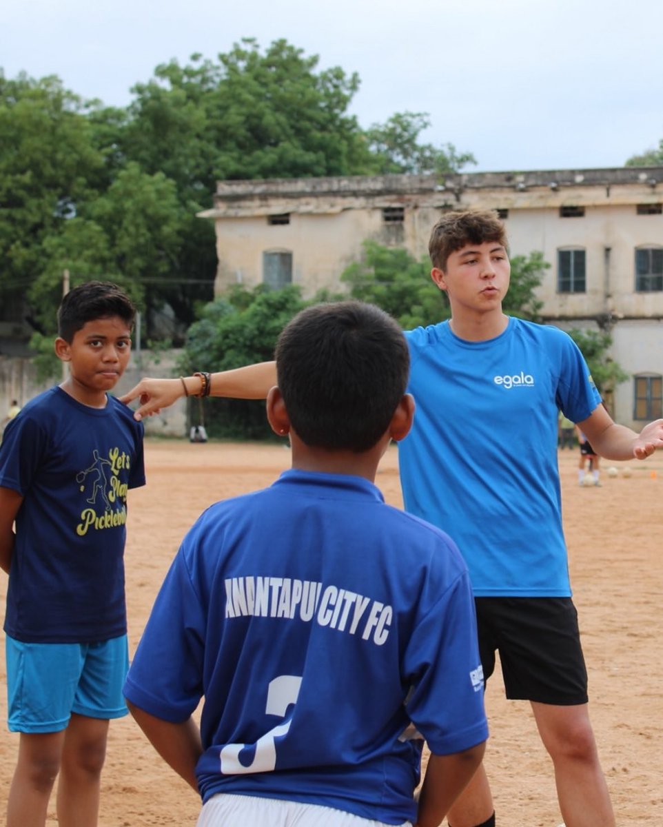 🫱🏼‍🫲🏽Sin nuestros voluntarios, no seríamos nada. Ellos y ellas son quienes viven más de cerca los proyectos y, todos, llegan a la misma conclusión: quiero repetir.

<a href="/_ochoa_21/">Àlex Ochoa</a> fue a la India por primera vez como entrenador de fútbol en 2023, y este año no ha dudado en repetir.