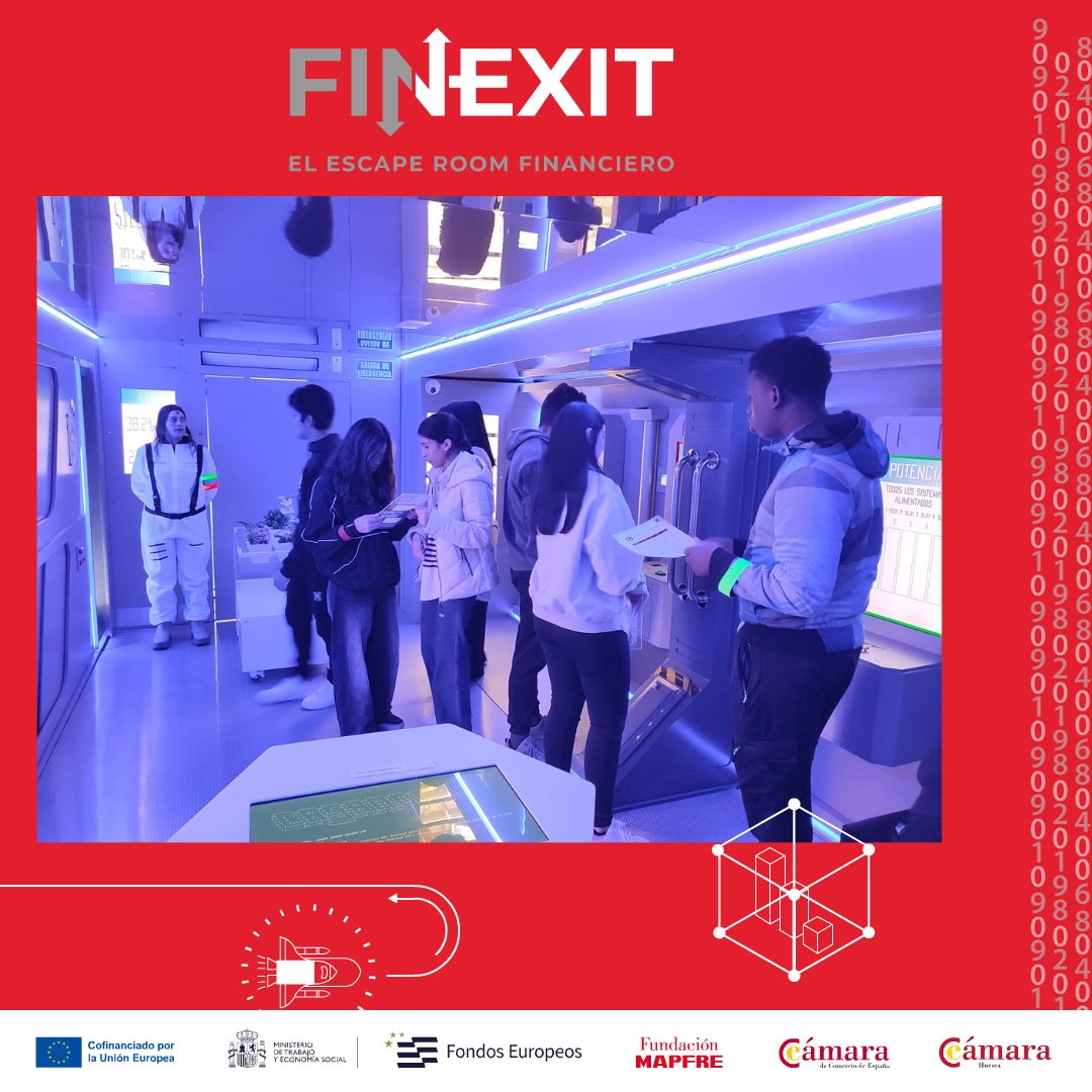 camarascomercio's tweet photo. 🚀Los jóvenes oscenses también pudieron conocer de primera mano conceptos financieros de manera práctica y colaborativa.

¡El paso de #FINEXIT por Huesca y Barbastro nos deja estas imágenes 👇👇! 

#EuropaSeSiente @FondosUE_Esp @fmapfre https://t.co/OABs4fJv6A