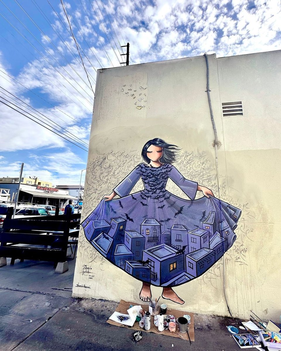 #StreetArt by Shamsia Hassani📍Los Angeles, USA 🇺🇸