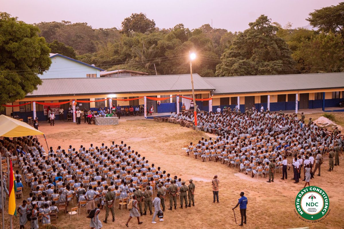 HonJoycelynT's tweet photo. I commissioned a well-equipped Learning Resource Center for Vakpo SHS.* 

 The ceremony, held on Tuesday, was beautifully graced by the Student Cadet Corps parade display in her honor.

#NorthDayi #HonJoycelynTetteh #JohnMahama #24HourEconomy https://t.co/qlGBoM6Kpk