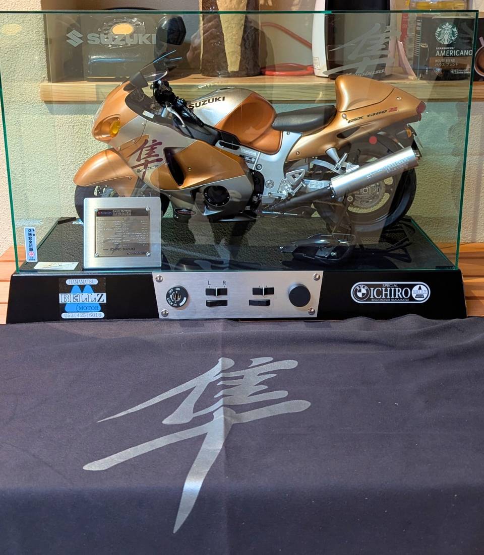 デアゴスティーニ 隼 完成品 ディアゴスティーニ 1/4 スズキGSX1300R