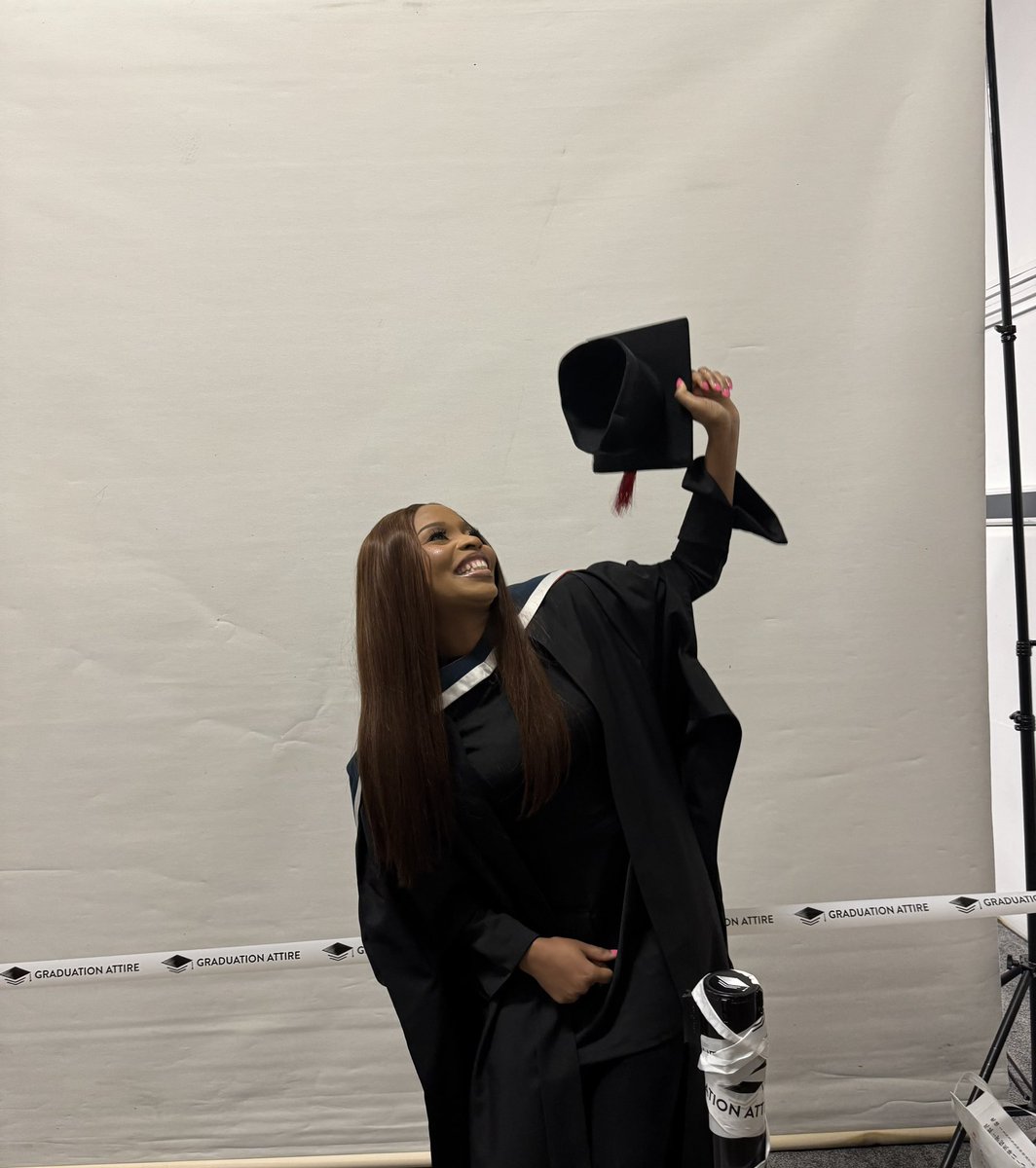BabeFunti's tweet photo. MSc Project Management in the bag🤭
God did it! https://t.co/Tr1aDkkXiZ