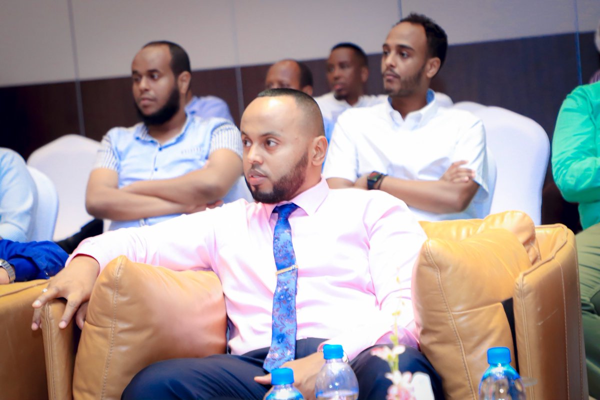 abdoawad85's tweet photo. L’événement du 25 novembre 2024 à l’hôtel Ayla a marqué le lancement officiel de Red Eagles à Djibouti. En partenariat avec le CHU, le CLE, et le Ministère de l’Innovation, une démonstration de livraison médicale par drone et la signature d’un contrat avec notre partenaire Turc. https://t.co/oa2nHtcd4P