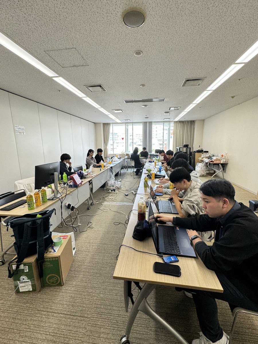 OkinawaOpenLab's tweet photo. 今年も沖縄県内専門学生から企業の若手エンジニアでチームを組み、会場ネットワークを担当。OOD2024を支えています。

#OOD2024 https://t.co/8CJjgmGjfS