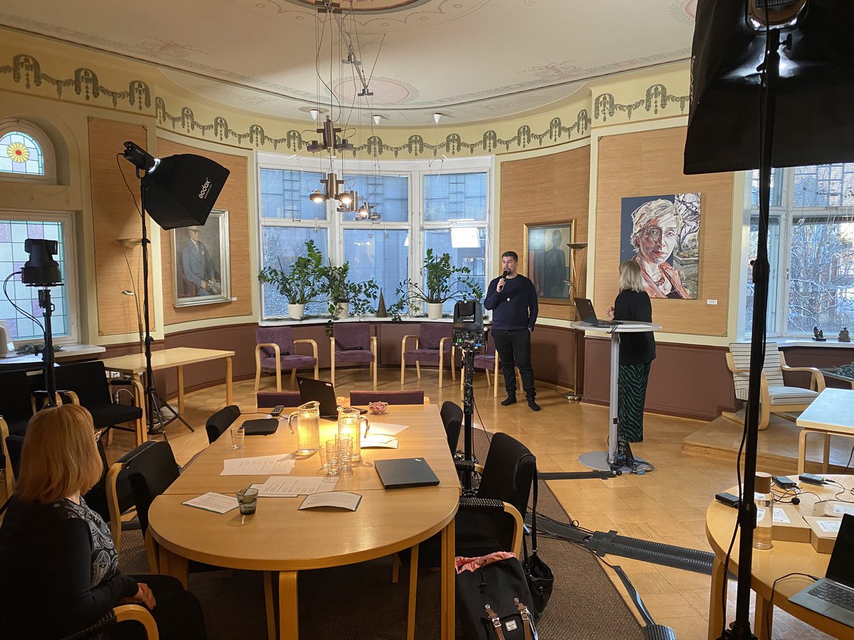 Lastensuojelun Keskusliitossa on alkamassa Lapsen tukeminen perheenjäsenen sairastaessa -webinaari.

📺Tule linjoille tai katso tallenne jälkikäteen kahden viikon ajan! 

👉🏻 lskl.fi/tapahtumat/web…

#LapsenTukeminen #PerheetKeskiöön
<a href="/lastensuojeluKL/">Lastensuojelun Keskusliitto</a>