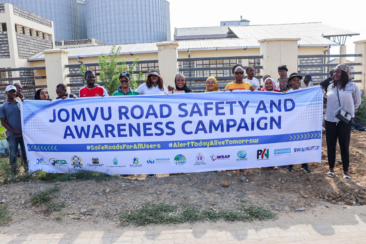 KijiweniUplift's tweet photo. Jomvu Road safety and awareness campaign, #AlerttodayAlivetomorrow, thank you all for support. https://t.co/1vpcmqhGDK