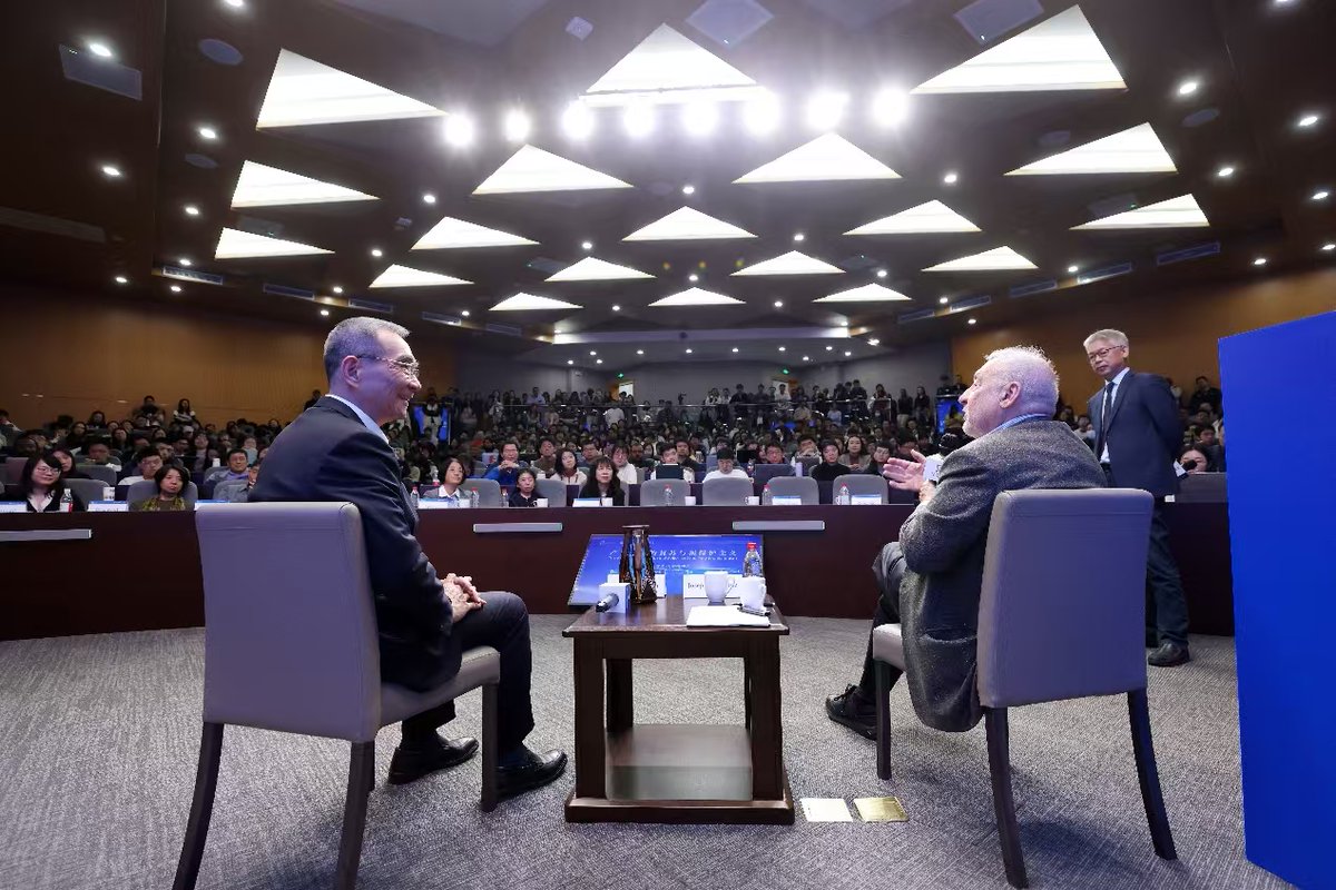 Peking University (@pku1898) on Twitter photo #Ynsight🌟 Nobel laureate Joseph E. Stiglitz, Professor at Columbia University <a href="/Columbia/">Columbia University</a>, delivered a captivating lecture on "The Resurgence of Industrial Policy and the New Protectionism" as part of the “#PKUGlobalFellowship”! 🎓✨
He highlighted the importance of industrial #Ynsight🌟 Nobel laureate Joseph E. Stiglitz, Professor at Columbia University <a href="/Columbia/">Columbia University</a>, delivered a captivating lecture on "The Resurgence of Industrial Policy and the New Protectionism" as part of the “#PKUGlobalFellowship”! 🎓✨
He highlighted the importance of industrial