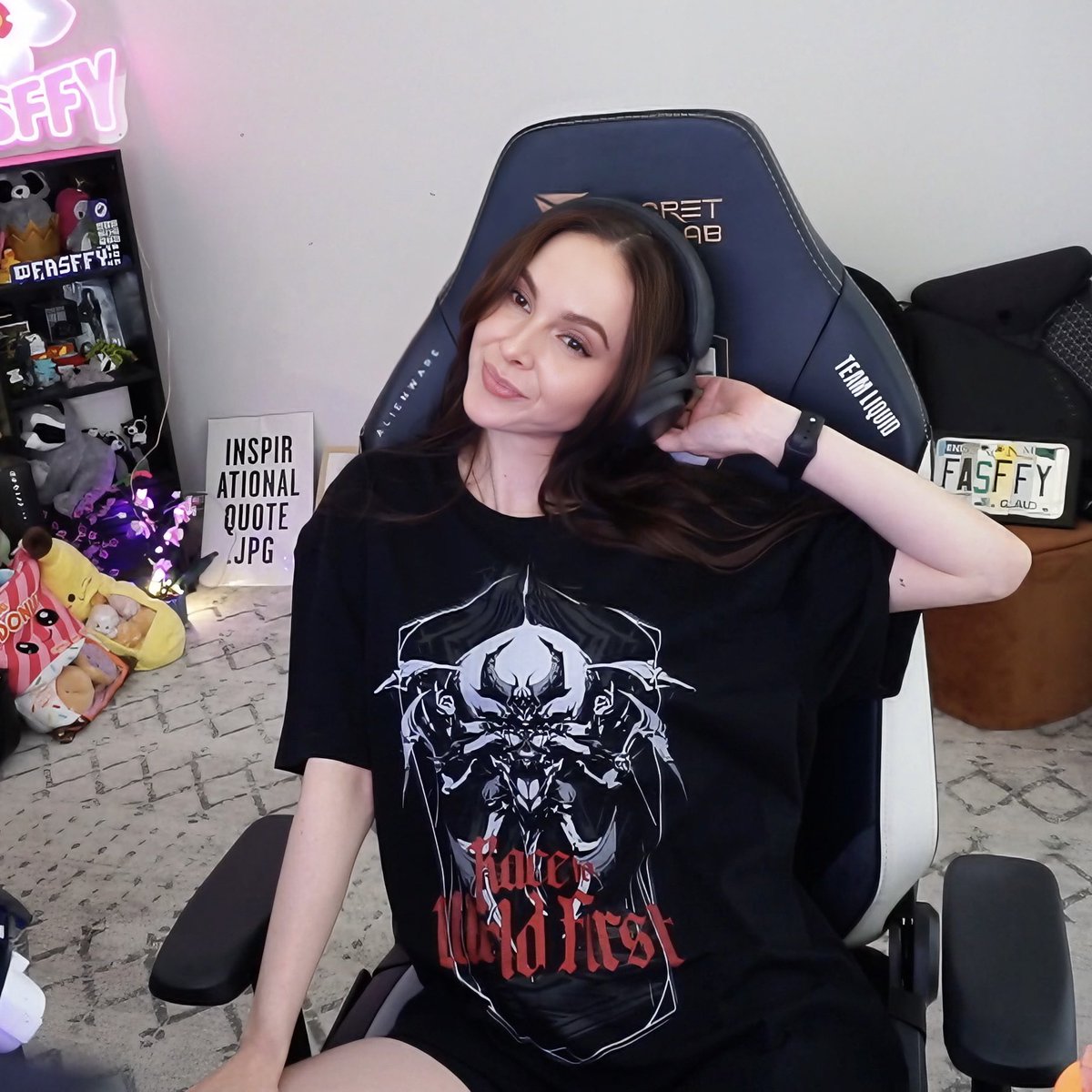 Fasffy's tweet photo. Wish I could stream as long as the new @Alienware Pro Line Headset can go without charge (up to 75 hours) 🥲🥹😭 

MORE <OnlyFangs> Hardcore Wow leveling, will I die today? 😱

https://t.co/ukPcn64hVA #ad https://t.co/zMCPy1qrfl
