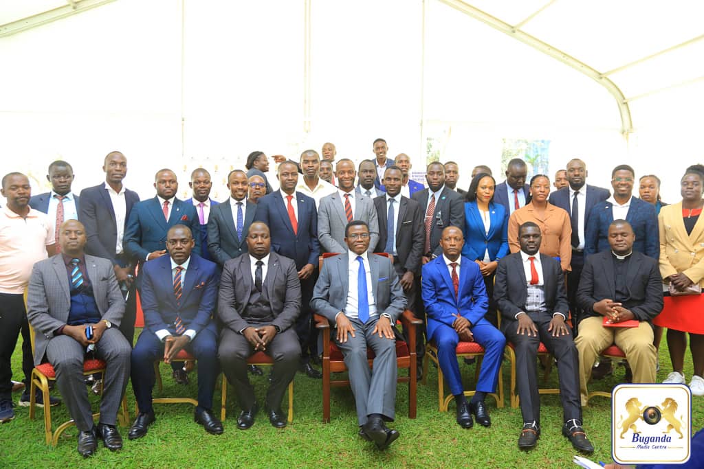 SuubiLyaBuganda's tweet photo. On Friday November 29, a group of young professionals from Buganda met with @cpmayiga at Bulange, Mmengo. There has been a lack of link or formal working relationship between the young professionals and @BugandaOfficial for development goals. https://t.co/UjLQcdgLVf