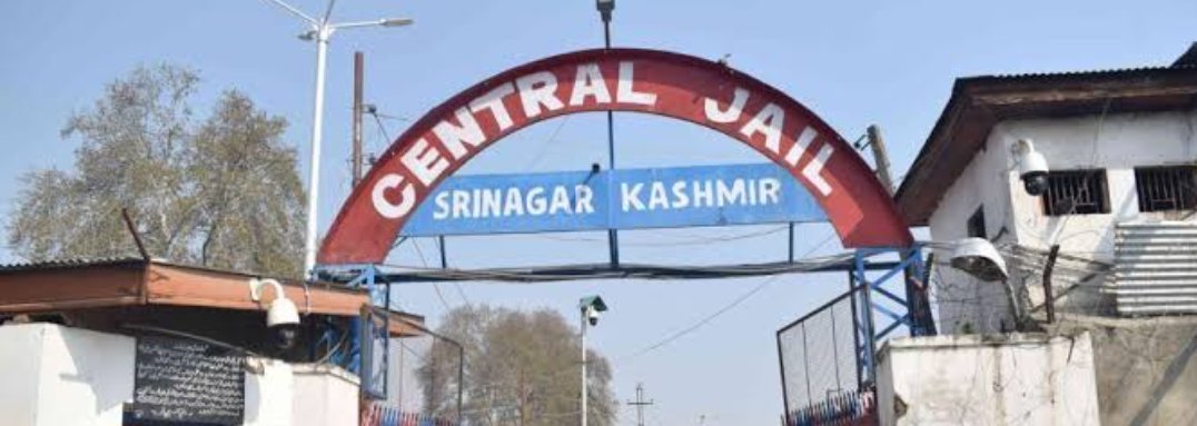 RisingKashmir's tweet photo. CIK #Raids Srinagar Central Jail in #Terrorlinked Case
https://t.co/KGuhE6JFfc https://t.co/rBir79lzLB