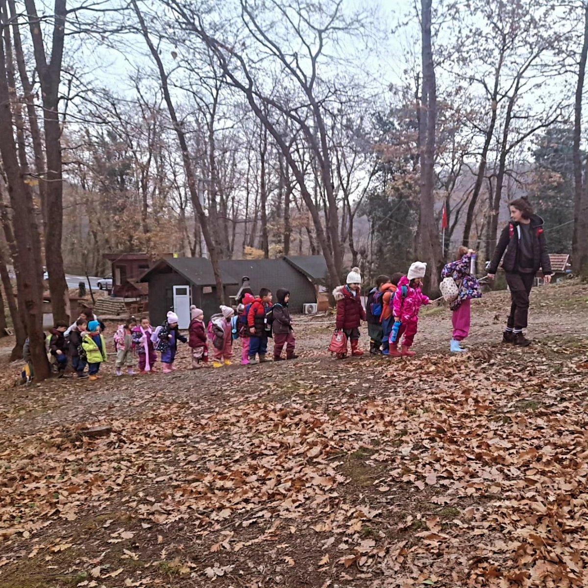 Doğa Koruma ve Milli Parklar Sakarya Şube Müdürlüğümüz personeli tatafından Erenler Zinnet Dilmen Anakolunun "Doğa müfredatın, okulun, öğretmenin ta kendisidir." temalı etkinliği İl Ormanı Tabiat Parkında gerçekleştirilmiştir.

#sakaryadkmp 
#doğa 
#etkinlik