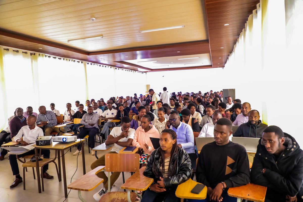 statisticsRW's tweet image. Focused, hardworking, motivated..., these are our selected university students in the #Infographic competition, in boot camp refining their projects with NISR experts. 
The goal is to improve their statistical literacy &amp;amp; enhance their data communication skills.
#RwandaStatistics