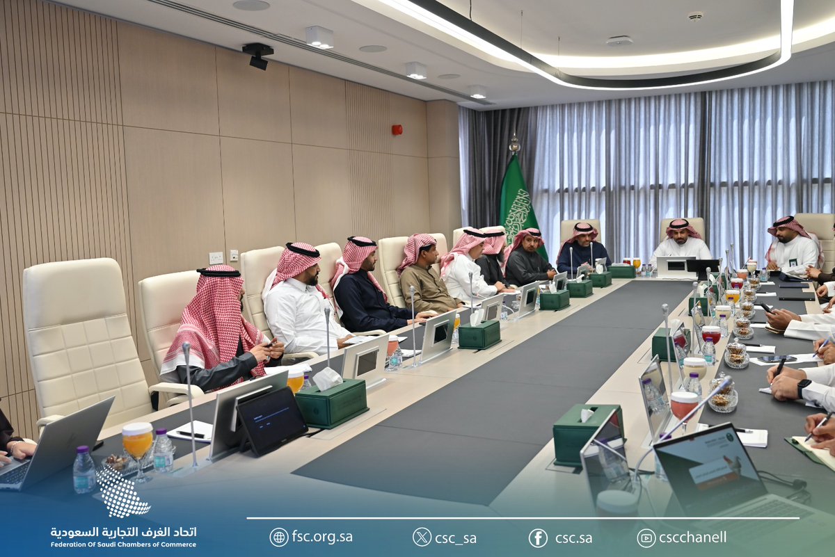 اللجنة الوطنية لمنتجي الدواجن برئاسة م.محمد الشايع
تشارك في اجتماع المجلس البيطري للدواجن بمركز "وقاء"
والذي ناقش البرنامج الزمني لتطبيق إجراءات الأمن الحيوي 
وتصنيف مشاريع الدواجن وفقاً لقياس مستوى الالتزام
والوضع الصحي في المشاريع للعام 2024
#اتحاد_الغرف_السعودية