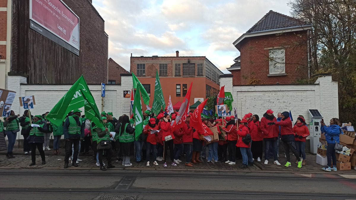 🚨🚨BREAKING

Emeis (a.k.a. Orpea) lays off 150 people in Belgium!

With this move, the management undermines the workplace peace - as well as the well-being of residents.

✊🏽 Today, EPSU takes action together with our Belgian affiliates!

#Solidarity! Tous ensemble!