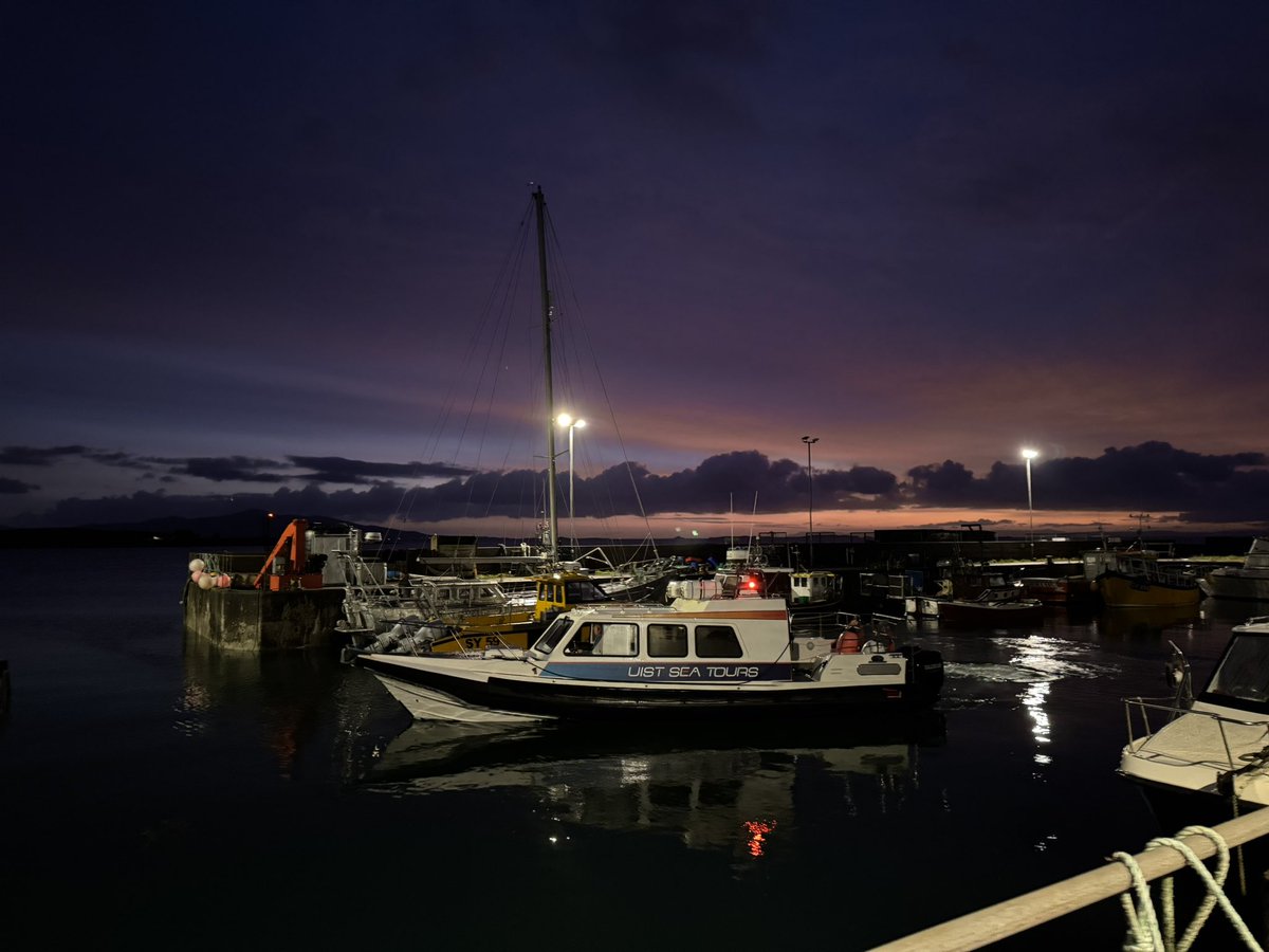 The boys are on the move early taking the boat from a very busy Berneray harbour to Lochboisdale, trying to beat the incoming storm. #uistseatours #sunrise #redbayboats