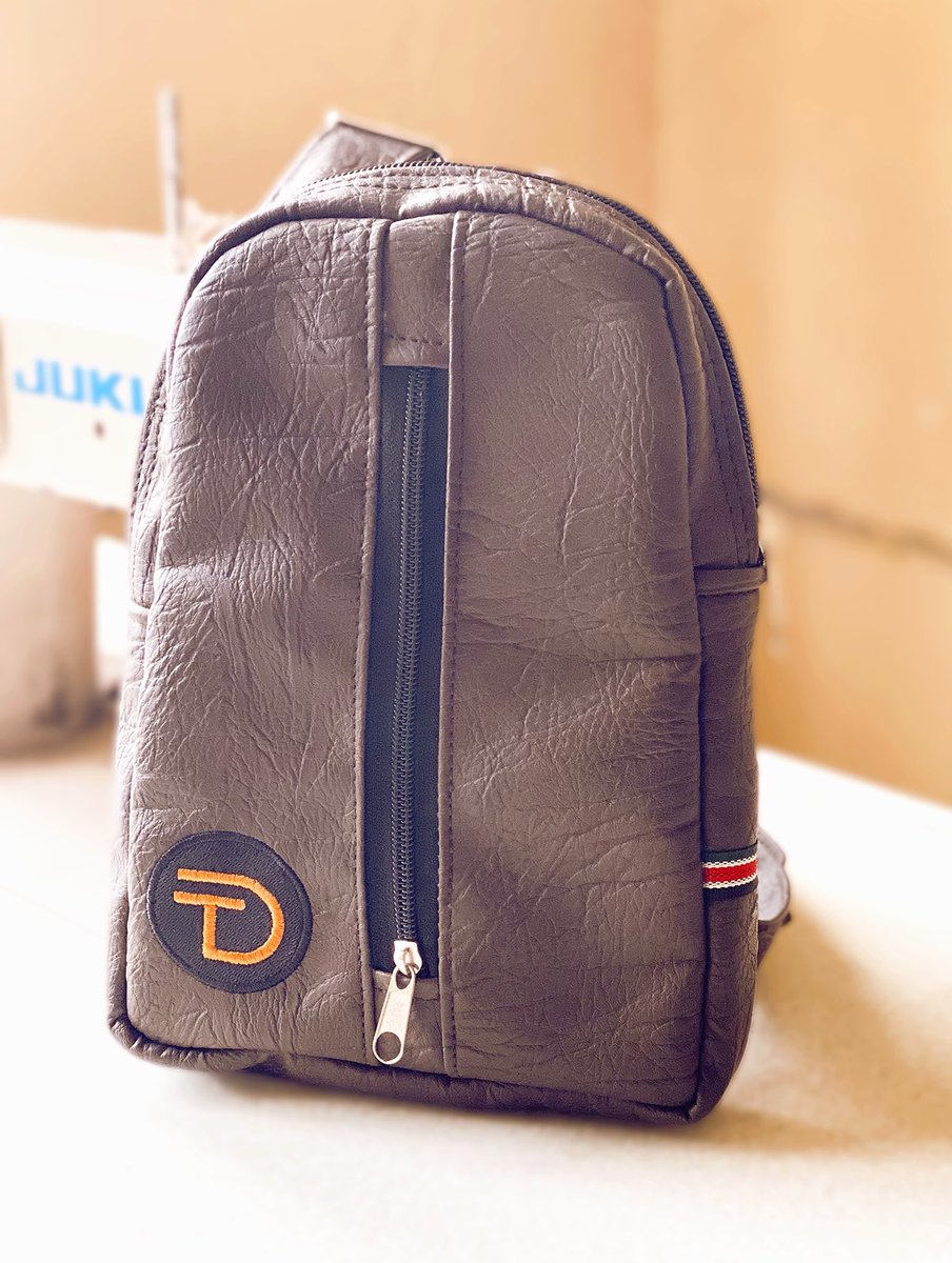 Kurlycheeks's tweet image. If you’re searching for gift ideas this holiday season, I’ve got a few suggestions that might catch your interest. Whether it’s stylish bags, cozy blankets, or even corporate gift options, there’s something for everyone!😊
