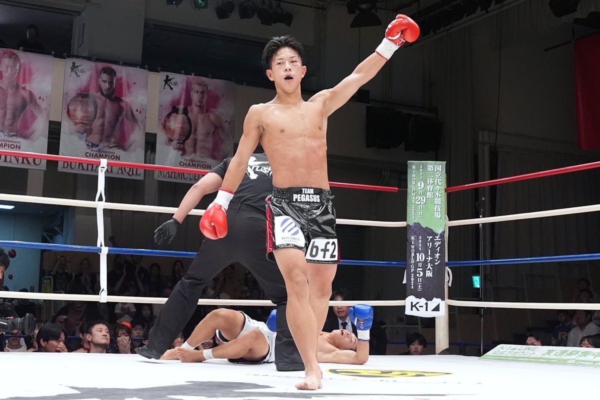 【Krush.169】12.8(日)後楽園

🎙️出場選手インタビュー公開！
🥊大鹿統毅(<a href="/toukiooshika/">大鹿統毅</a> )

「今回の試合が、K-1に行けるかどうかを決めると思うので、しっかり圧倒して上に上がりたい」

📝詳細はこちら▷k-1.co.jp/news/40083
🎫チケットはこちら▷fan.pia.jp/K-1/ticket/det…

#k1wgp #Krush