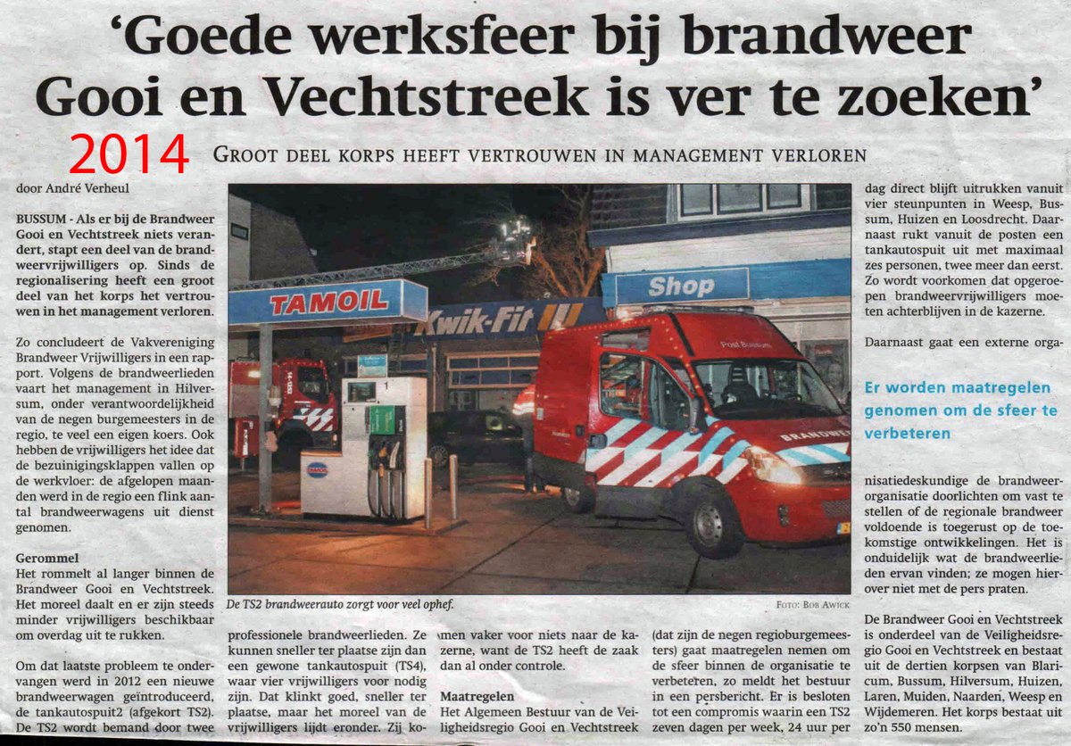 fotomiche's tweet photo. Vandaag weer een artikel in de krant over de @BrwGooiVecht Het lijkt al jaren kopiëren en plakken bij de brandweertop. Hoelang gaat dit nog door?  #vrijwiligers #brandweer #loosdrecht @VaBrVr 

 https://t.co/1XgBwXjZ28 https://t.co/bQMojQ2cKL