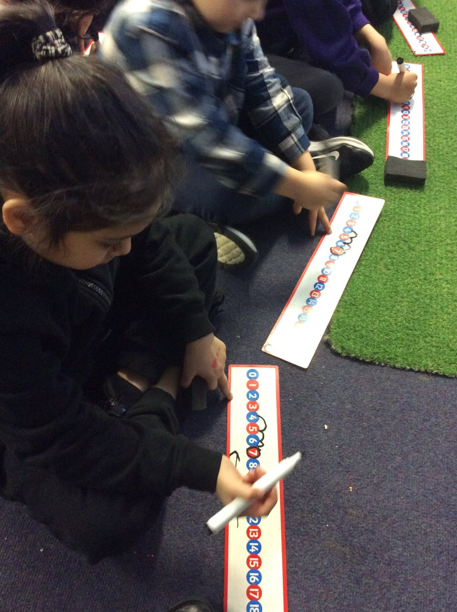 StLukesYear1H's tweet photo. We have been practicing subtraction using number lines in maths this week! https://t.co/BHWYAWkz74