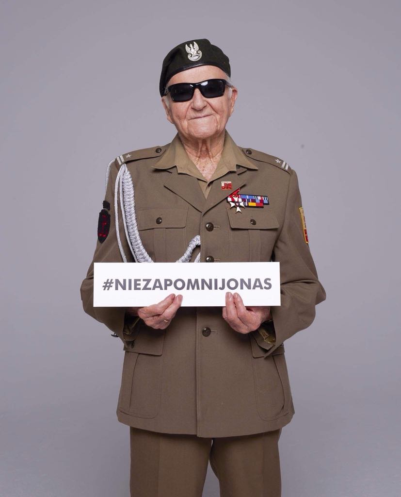 NieZapomnijONas's tweet photo. Dzisiaj 100. urodziny świętuje mjr Jakub Nowakowski ps. "Tomek", jeden z ostatnich żyjących żołnierzy batalionu "Zośka". 🇵🇱
  
– Uważam, że to cud, że dożyliśmy wolności! https://t.co/dkp5SUvVwZ