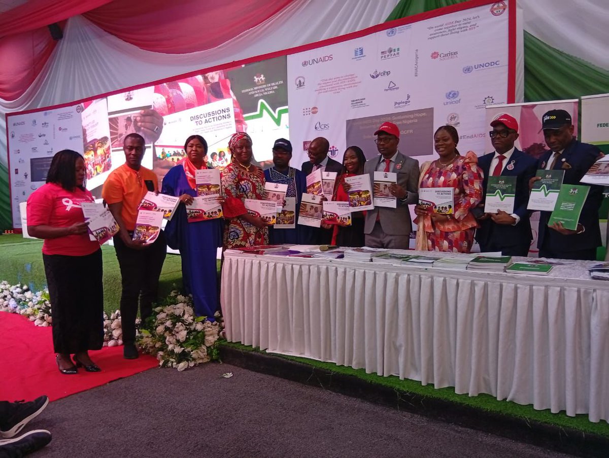 Women's Empowerment is one of the ways to End Violence against Women and Girls. Empower a Woman/Girl, you Empower a Generation. 
The Launch of ASWHAN Peer-to-Peer toolkit at the World AIDS Day Main Event.
#EndViolence
#ASWHANWomen
#WorldAIDSDay2024