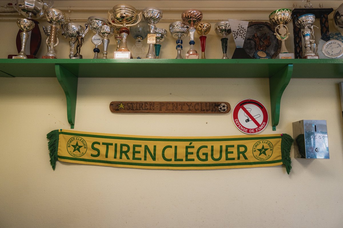 FCLorient's tweet photo. On enchaîne... avec la Stiren Cléguer ! ⭐️

Licencié au club depuis ses 5 ans, Didier Tanguy est aujourd'hui entraîneur de l'équipe fanion. https://t.co/z7jSszaEv1