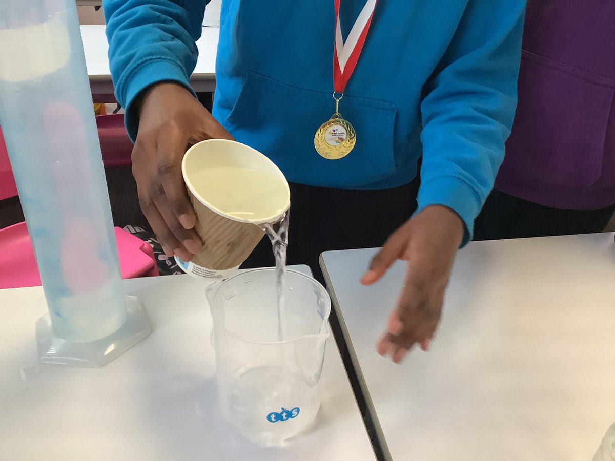 westheathprim's tweet photo. #WHPSClass13 went on a maths measurement hunt to help them understand the size of different units of measure and to help them make accurate estimates. #WHPSMaths https://t.co/6JcX2zuCu8