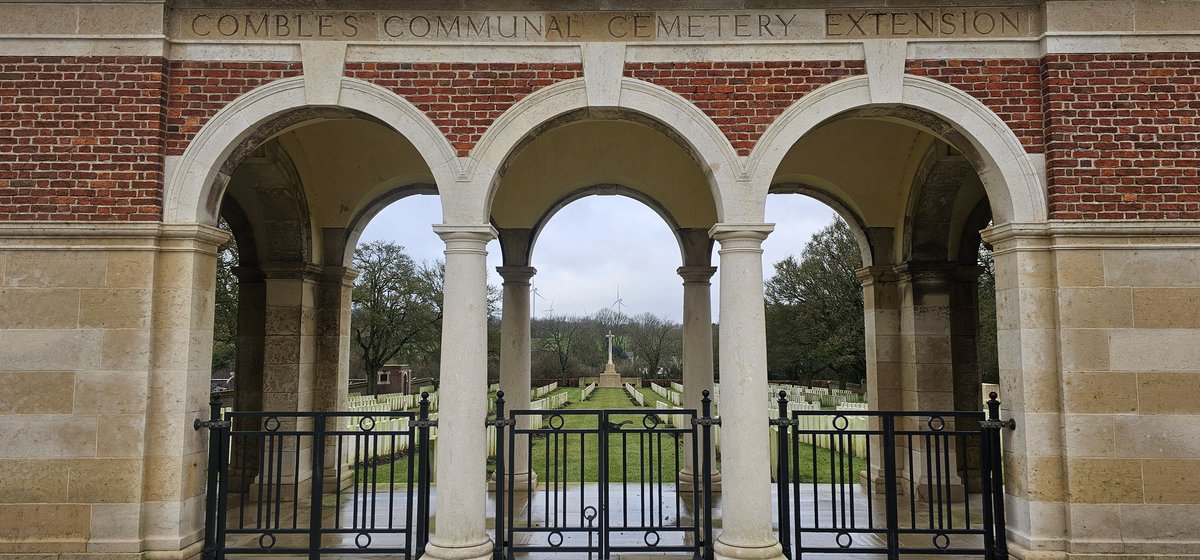 BBTLLP's tweet photo. #PicOfTheDay #Combles Communal @CWGC #Cemetery Extension #Somme #France. The village was taken in Sept 1916,& the cemetery started in the Oct. Used throughout #WW1 it was added to again after the #Armistice. Just over 1500 men now stand easy here with only 535 of these identified https://t.co/qfy5671Zfg